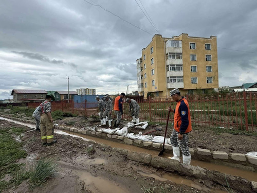 Үерийн усанд автсан 387 удаагийн дуудлагаар үүрэг гүйцэтгэж, 1018 иргэний аюулгүй байдлыг хангалаа